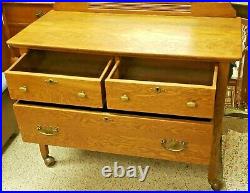 Antique 3 Drawer Vanity Chest With Fixed Mirror And Wheels