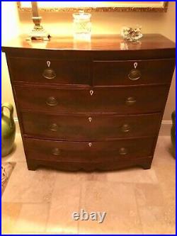 Antique Bow front Mahogany Chest of Drawers. 5 Drawers, Circa mid 1800s