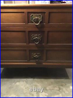 Colonial Of Zeeland 3 Drawer Bachelor Chest on Wheels, 33H x 42W x 18D 1950's