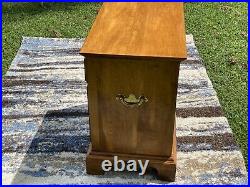 Ethan Allen Circa 1776 Chairside Chest End Table 3 drawers Maple 18-9012