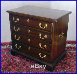 HENKEL HARRIS 5417 SOLID Mahogany 4 Drawer Chairside Accent Chest Nightstand #29