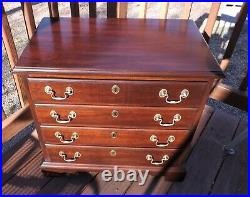 HENKEL HARRIS Solid Mahogany 4 Drawer Chairside Accent Chest #5417 Nightstand