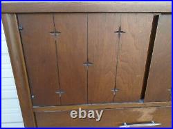 Iconic Broyhill Premier Saga Chest drawers Highboy Dresser Atomic Starburst