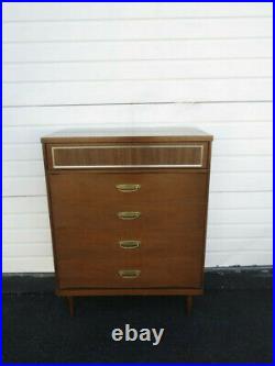 Mid Century Modern Chest of Drawers by Bassett Furniture 9525