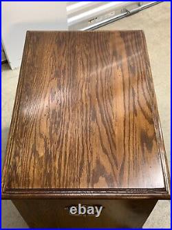 Quality Ethan Allen Royal Charter Oak 3 Drawer Chest Chair side Table #16-9006