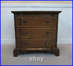 Thomasville Banded Mahogany Bachelor Chest, Hall Console, Three Drawer Dresser