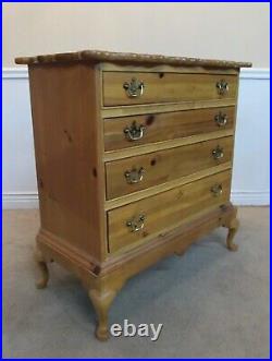 Thomasville Knotty Pine Oversize Bachelor Chest, 4 Drawer Dresser, Hall Console